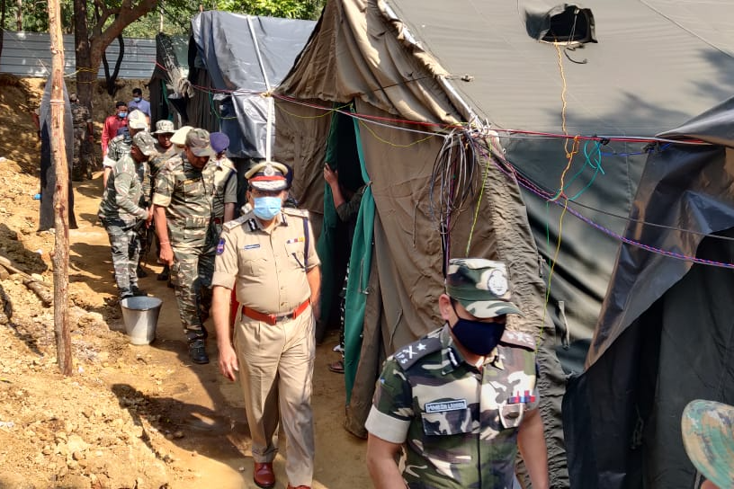 DGP mahender reddy visited Maoist affected areas
