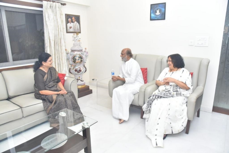 VK Sasikala met actor Rajinikanth at his home