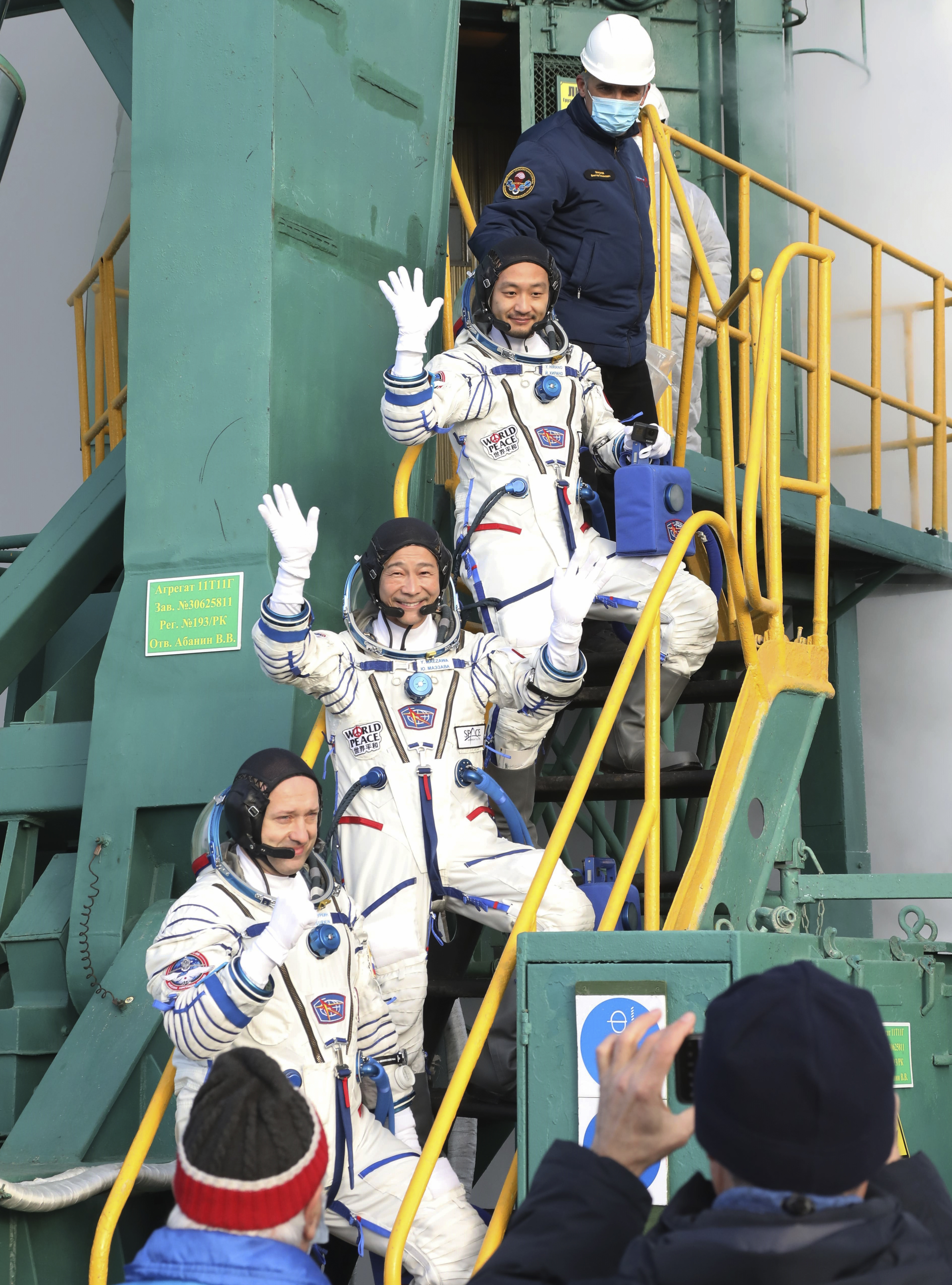 Japanese tycoons space tour: