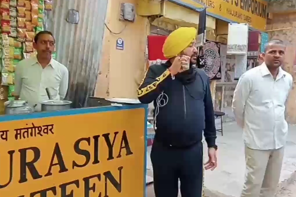 Daler Mehndi at khajurao