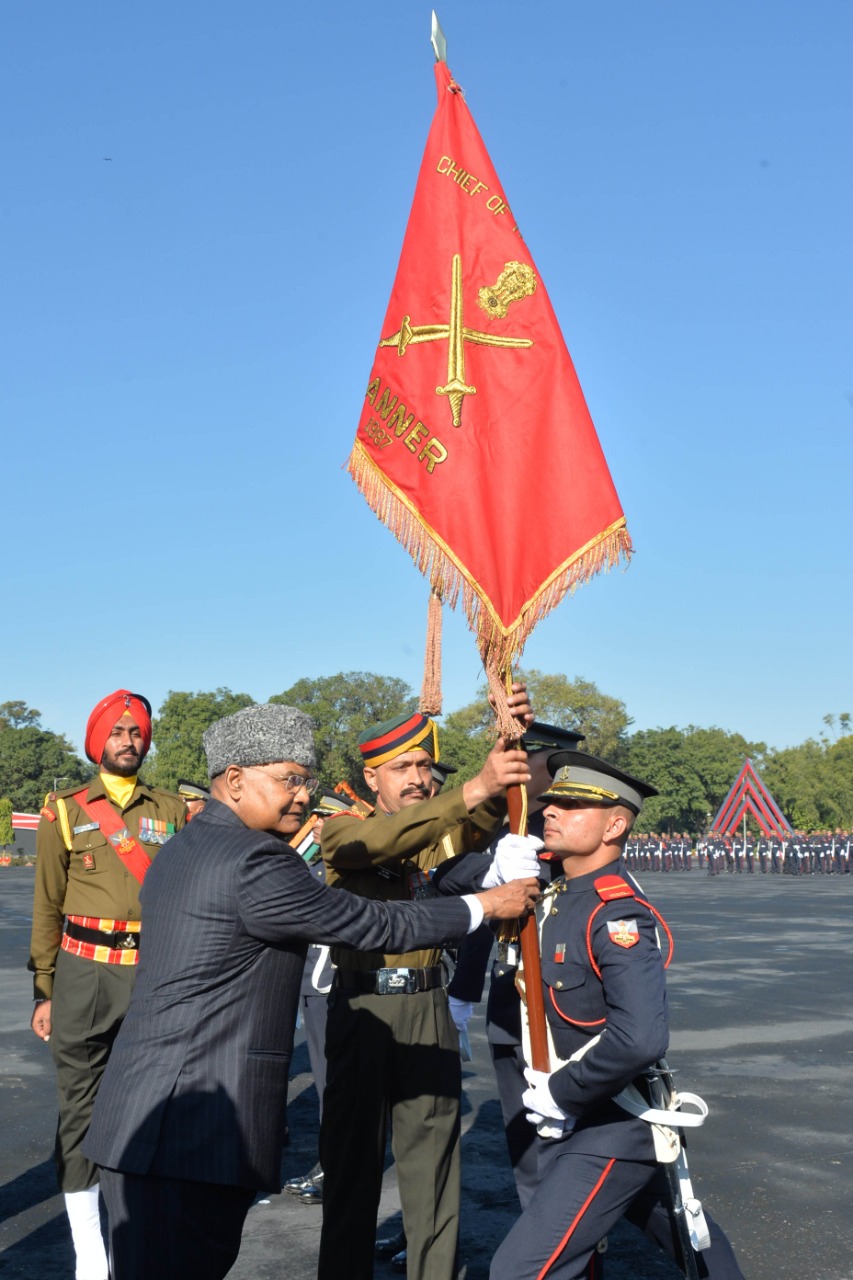 केरेन कॉय कंपनी को चीफ ऑफ आर्मी बैनर.