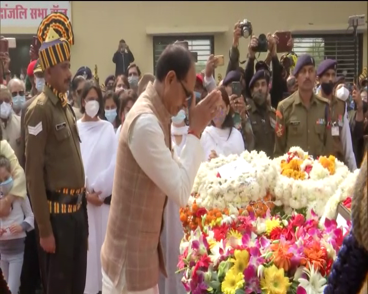 Last rites of Group Captain Varun Singh conducted in Bhopal