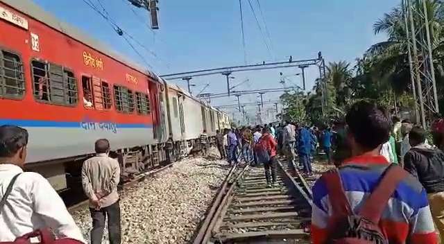 Fire at Kamrup Express in Bijni Station