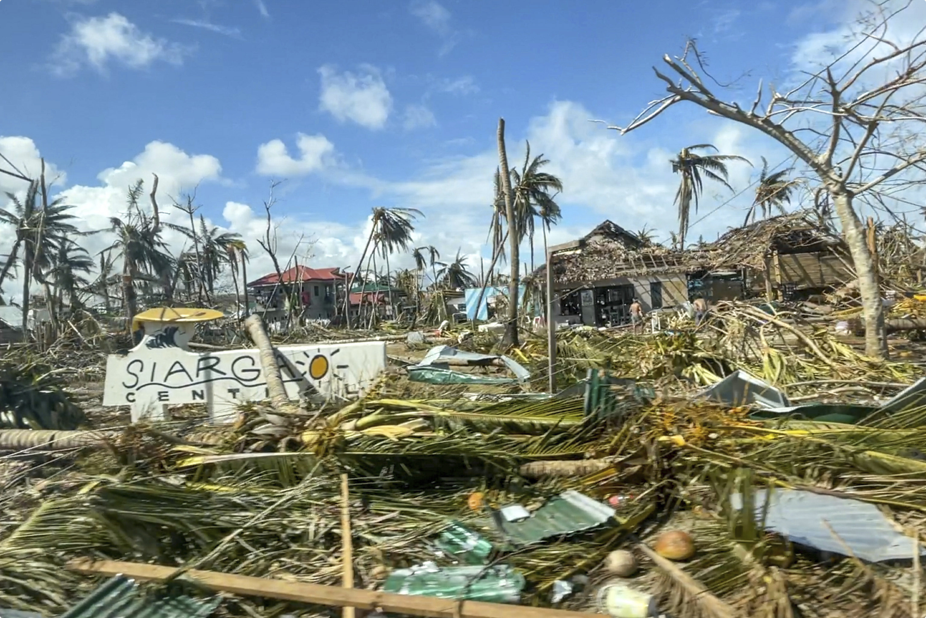 Philippines typhoon, death toll rises in Philippines typhoon, Philippines typhoon news, Philippines typhoon latest news, ಫಿಲಿಪ್ಪಿನ್ಸ್​ ಚಂಡಮಾರುತ, ಫಿಲಿಪ್ಪಿನ್ಸ್​ ಚಂಡಮಾರುತಕ್ಕೆ ಸಾವಿನ ಸಂಖ್ಯೆ ಏರಿಕೆ, ಫಿಲಿಪ್ಪಿನ್ಸ್​ ಚಂಡಮಾರುತ ಸುದ್ದಿ, ಫಿಲಿಪ್ಪಿನ್ಸ್​ ಚಂಡಮಾರುತ ಅಪ್​ಡೇಟ್​ ಸುದ್ದಿ,