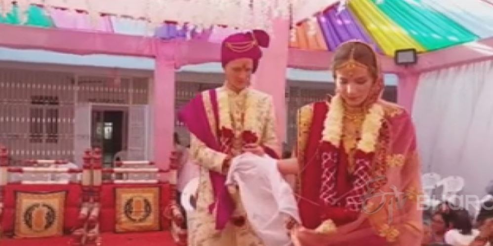 Foreign couple weds in Gujarat