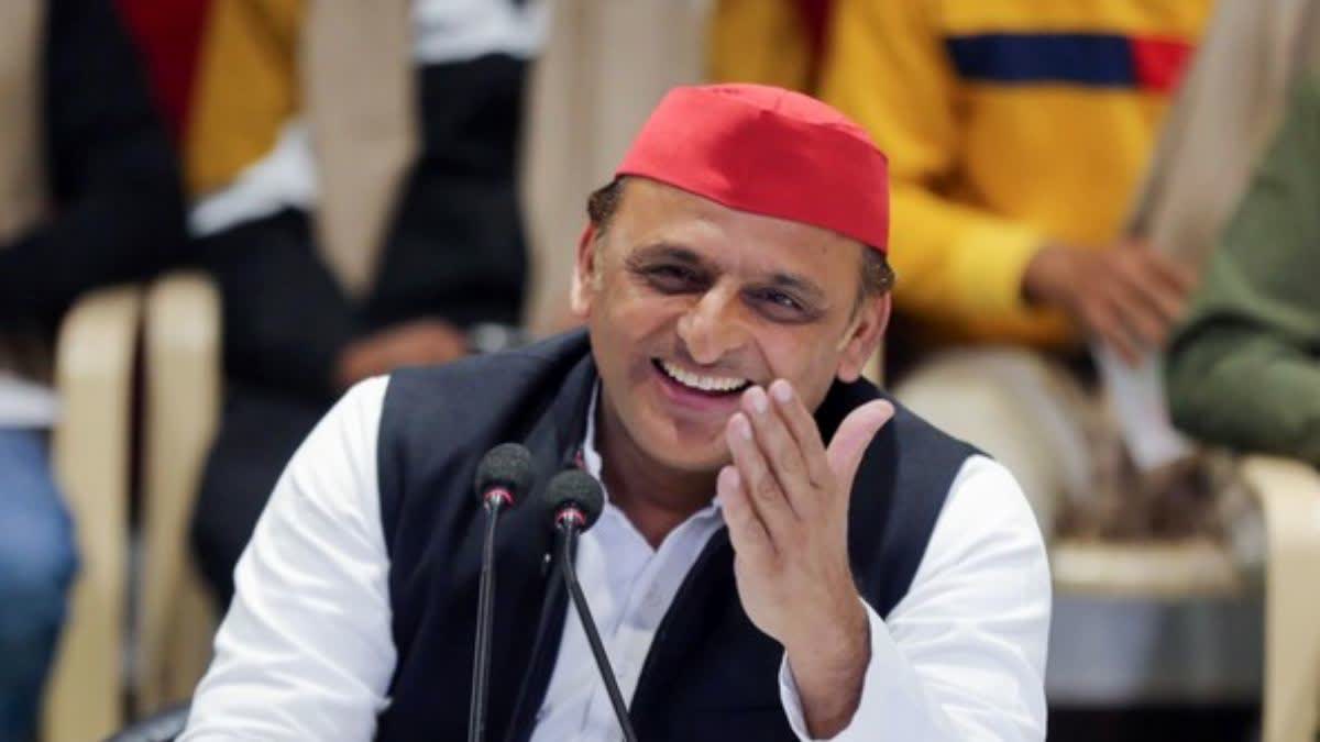 Akhilesh turns down Jan 22 invite  visit Ayodhya with family  അയോധ്യപ്രതിഷ്ഠ  ക്ഷണം നിരസിച്ച് അഖിലേഷും