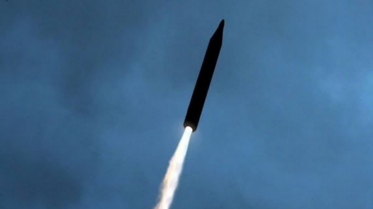 N Korea launched ballistic missile  ഉത്തര കൊറിയ മിസൈൽ  കിം ജോങ് ഉൻ മിസൈൽ  ദക്ഷിണ കൊറിയ