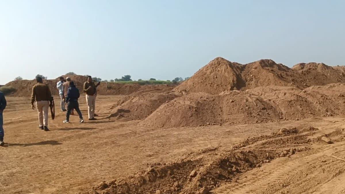 Tons of Stock of illegal gravel seized in Baran