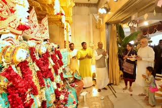 Shah offers prayers at Jagannath Temple
