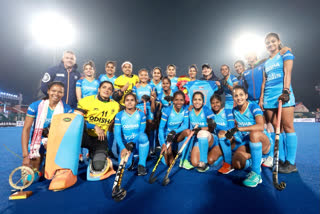 Indian Women's Hockey team pose for shutterbugs ahead of their game against New Zealand (Source: Hockey India X)