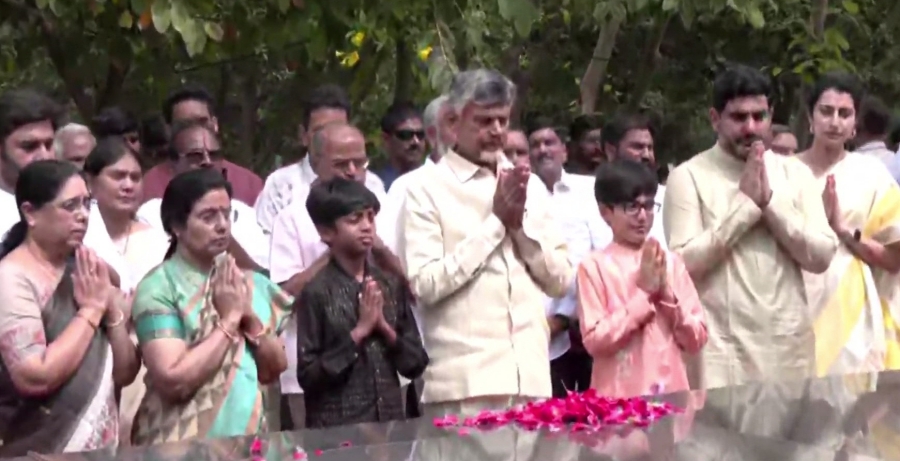 Chandrababu in Naravaripalle