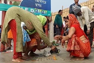 Devotees Perform Pind Daan At Gangasagar Mela On Makar Sankranti