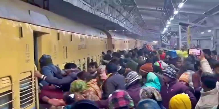 Maha Kumbh Rush: Stampede Triggers Panic At Jhansi Railway Station; No  Casualty