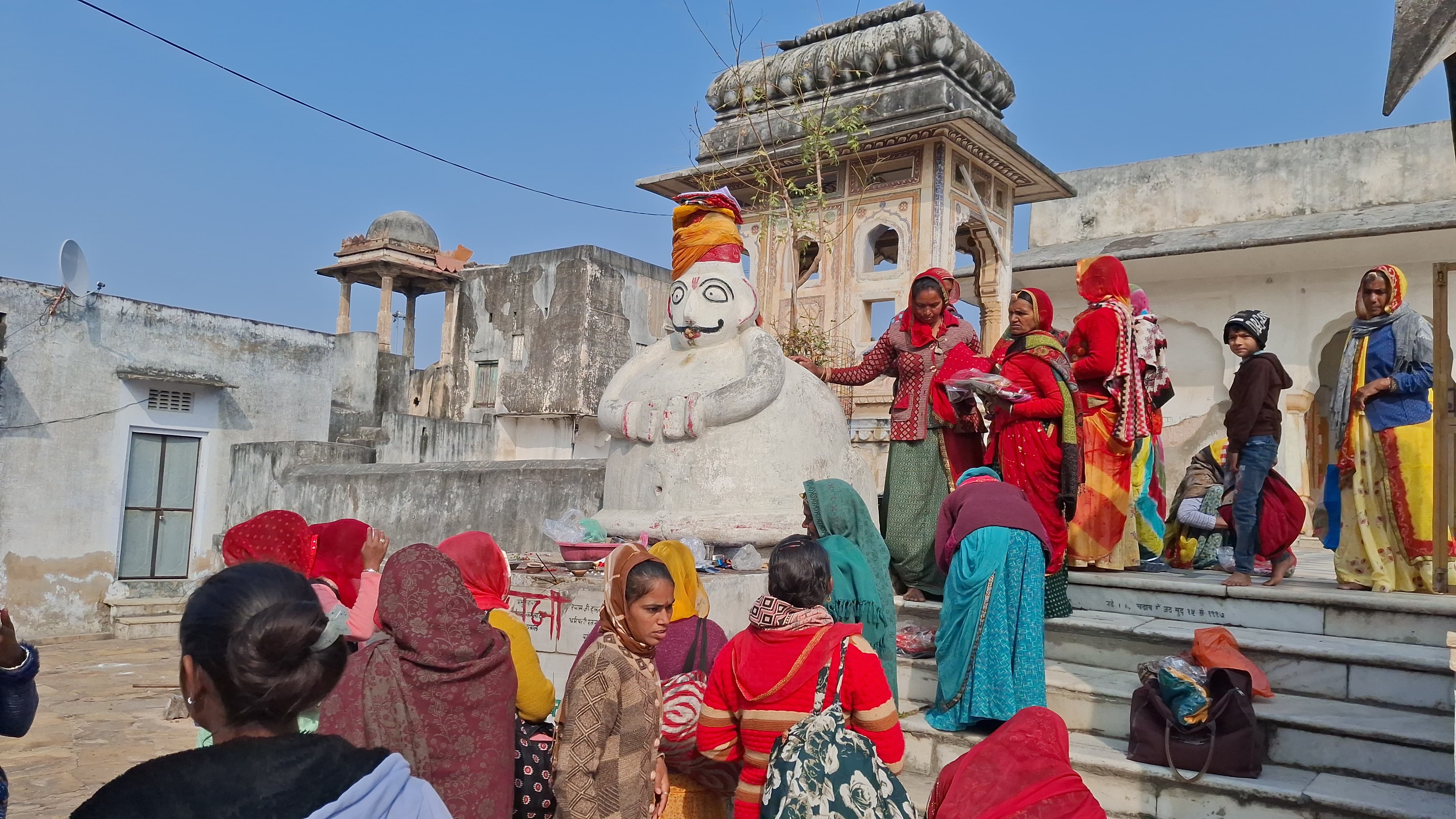 धर्मराज की पूजा के लिए भी उमड़े श्रद्धालू