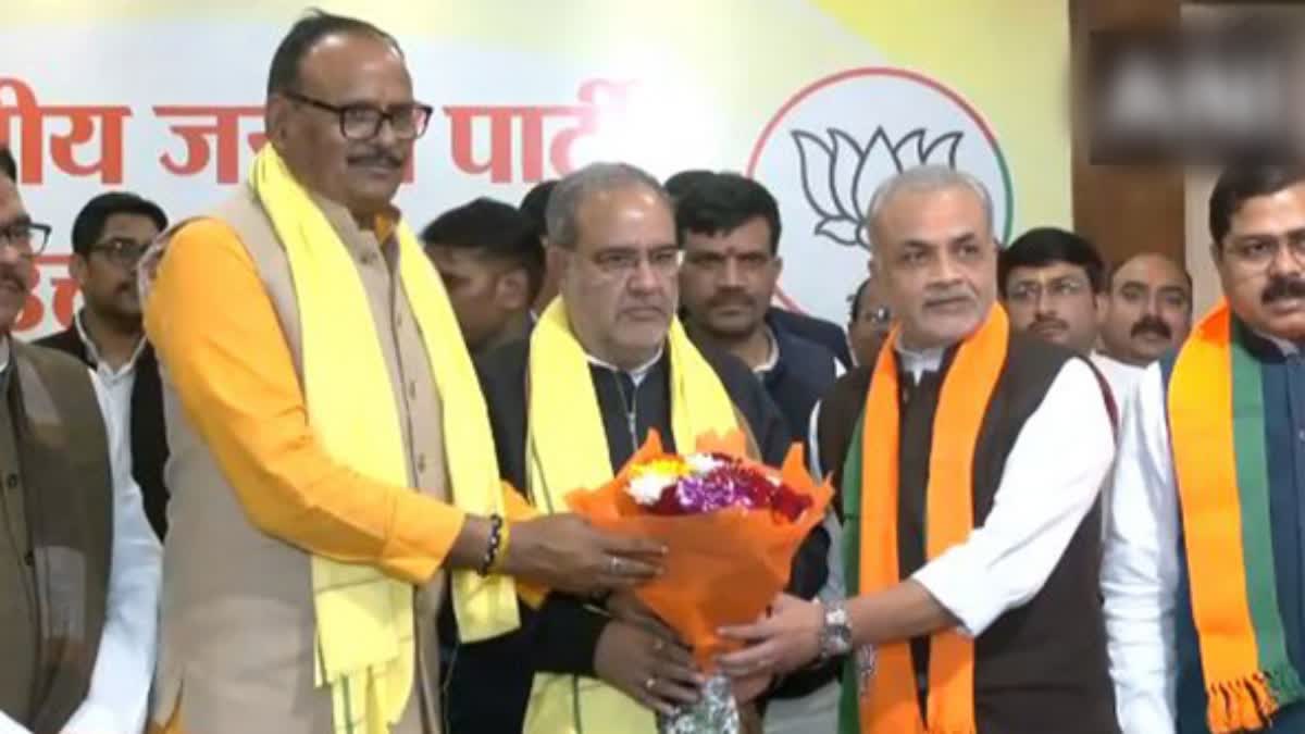 vibhakar-shastri-grandson-of-former-pm-lal-bahadur-shastri-joins-bjp