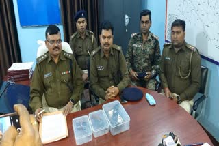 Ramgarh police arrested three criminals