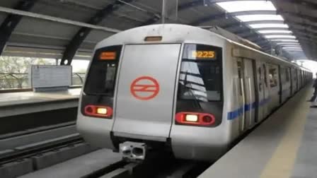 Delhi metro  a record achieved  ഡല്‍ഹി മെട്രോ  യാത്രികരില്‍ സര്‍വകാല റെക്കോര്‍ഡ്