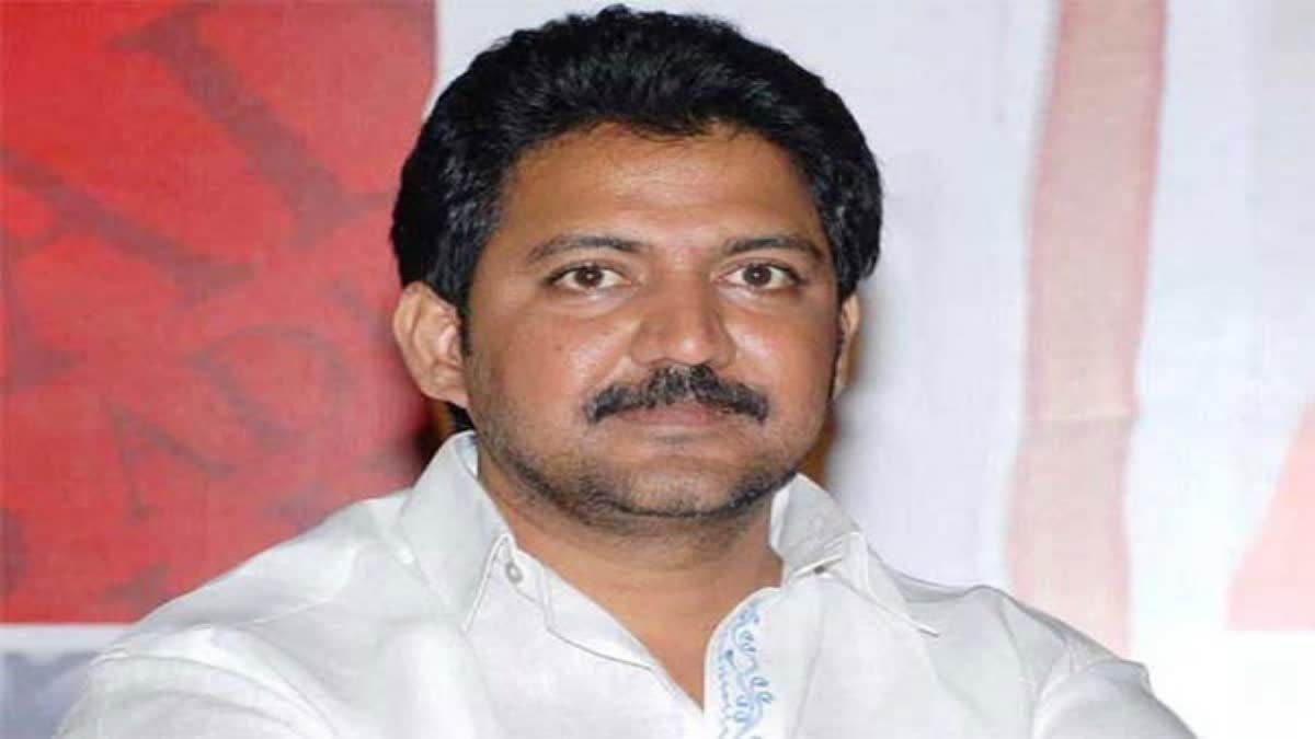 Vallabhaneni Vamsi looted