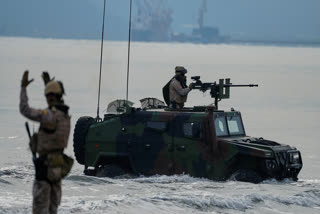 Special forces from Spain land on a beach as they participate in the Steadfast Dart 2025 exercise.