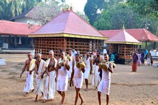 ANDALURKAVU THEYYAM  ANDALURKAVU IN DHARMADOM  അണ്ടലൂര്‍കാവ് ഉത്സവം  THEYYAM IN NORTH MALABAR