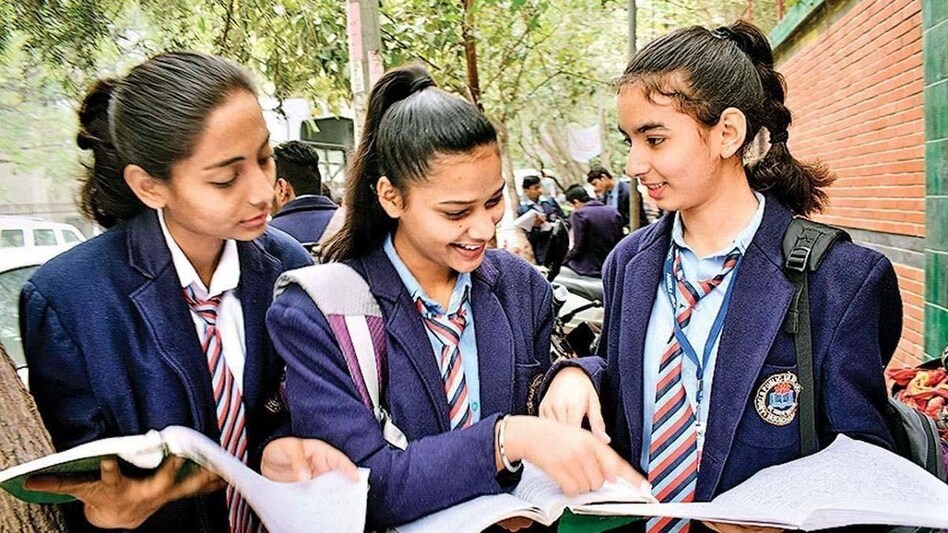 दिल्ली में 900 से ज्यादा परीक्षा केंद्र बनाए गए