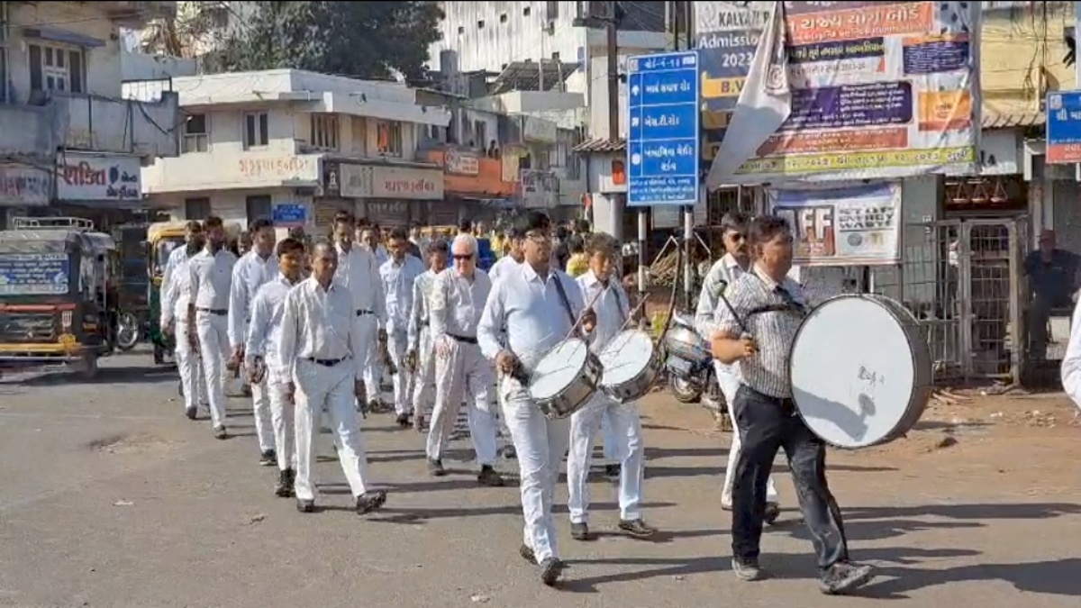 જામનગરની 3 પેઢીએ એક સાથે સંસારનો ત્યાગ કરીને સંયમ માર્ગ અપનાવ્યો