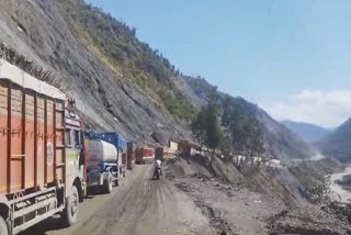 jammu-srinagar-national-highway-restored-for-standard-vehicle