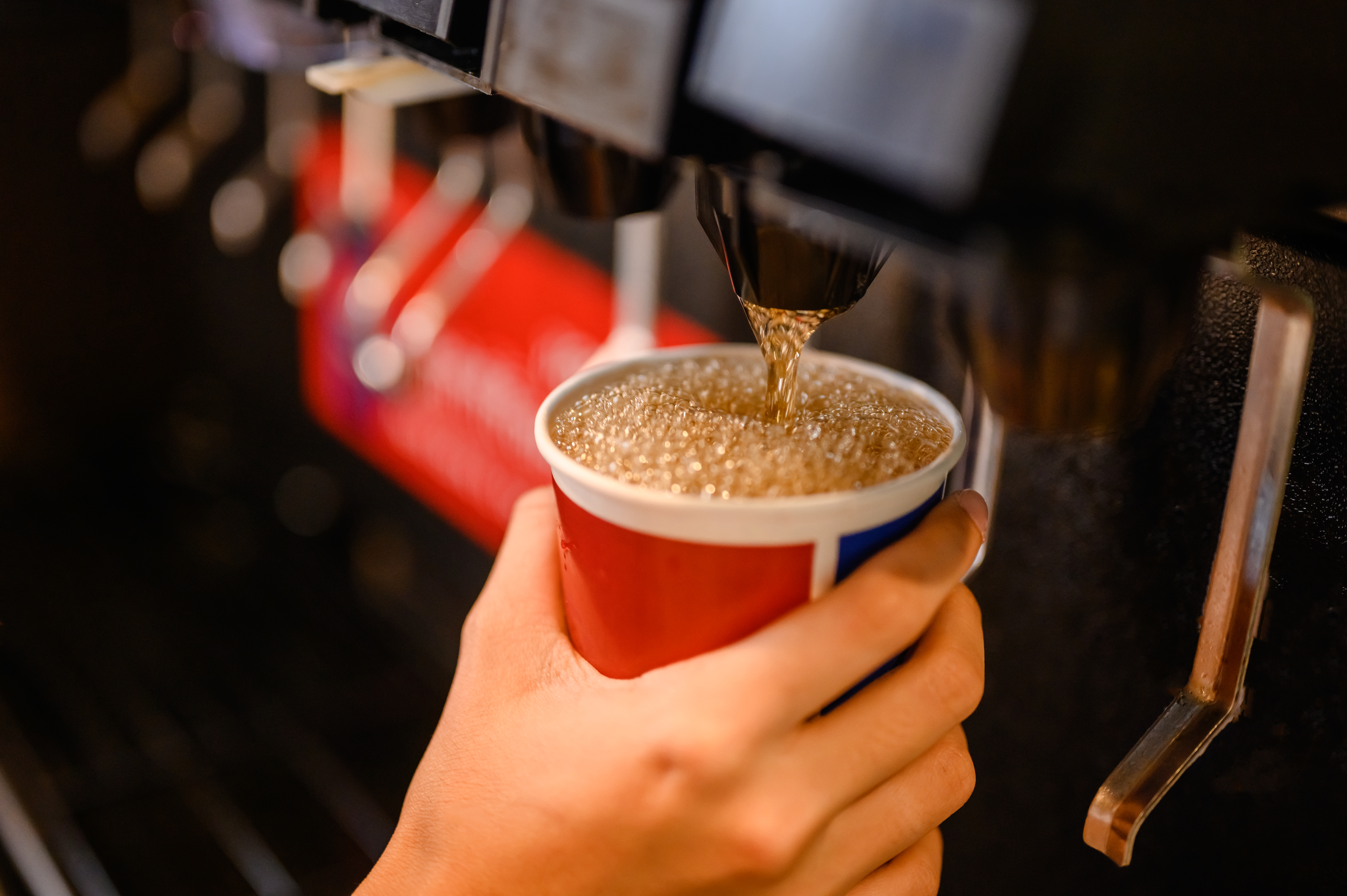 Coffee  Spicy and fried foods  Sugary drinks  ಬೇಸಿಗೆಯಲ್ಲಿ ಸೇವಿಸಬಾರದ ಆಹಾರಗಳಿವು