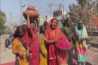 Kinnar Akhada Celebrate Holi