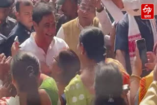 Assam CM participates in Holi festival in BBatadrava