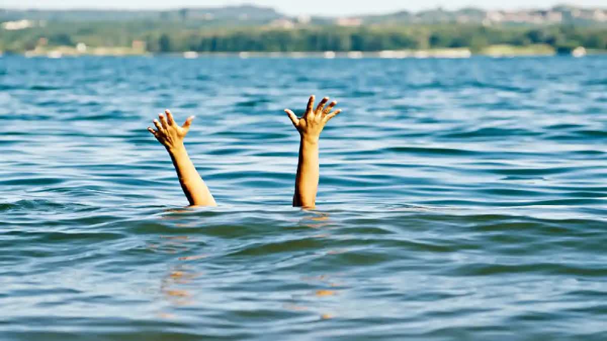 Three young people drown in pond