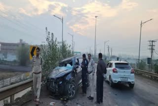 Car and truck collide on Shivnath River Bridge