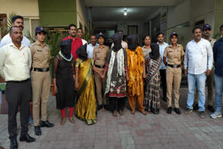 6 WOMEN HELD IN CHILD TRAFFICKING