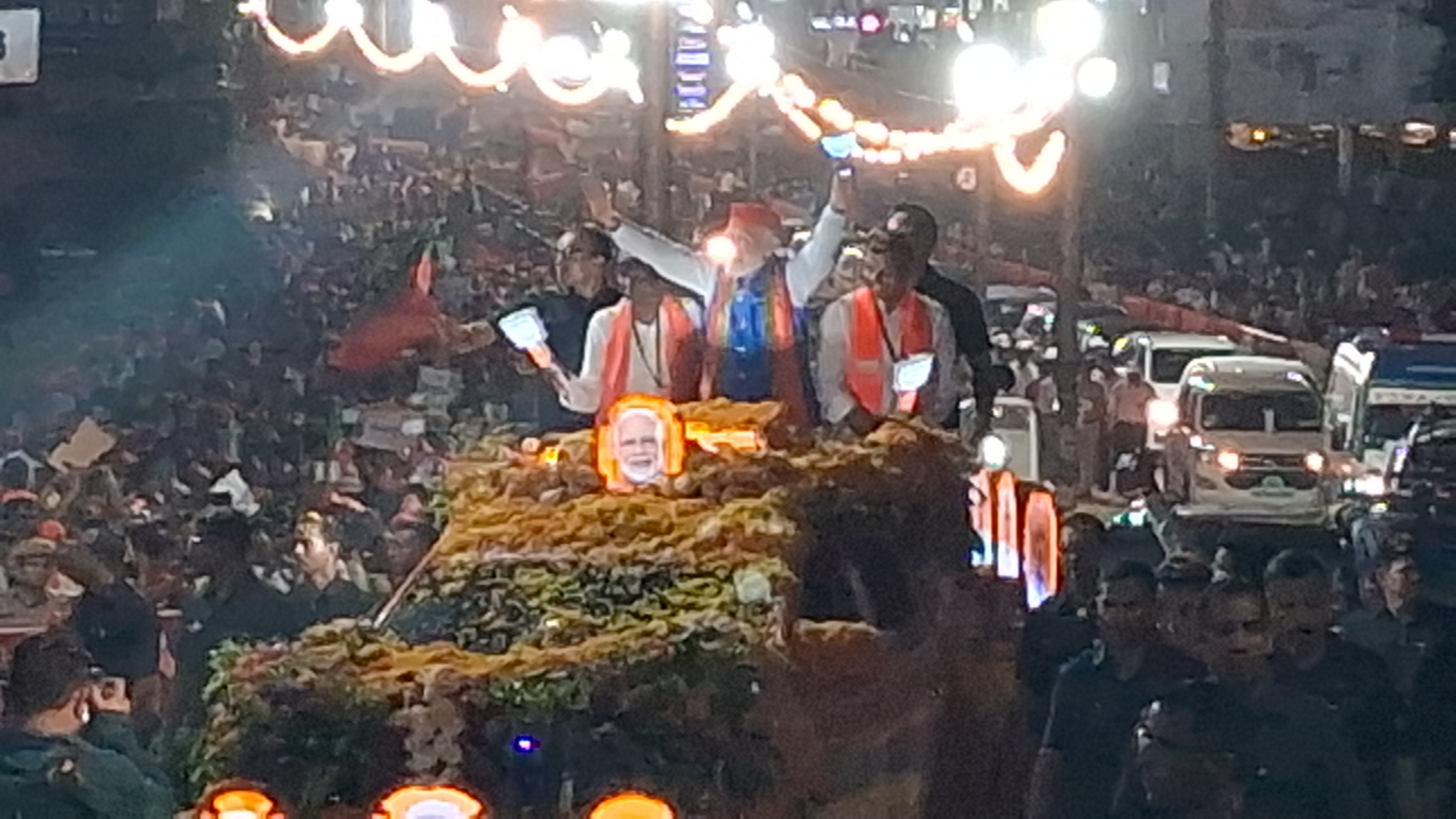 pm-narendra-modi-road-show-in-mangaluru