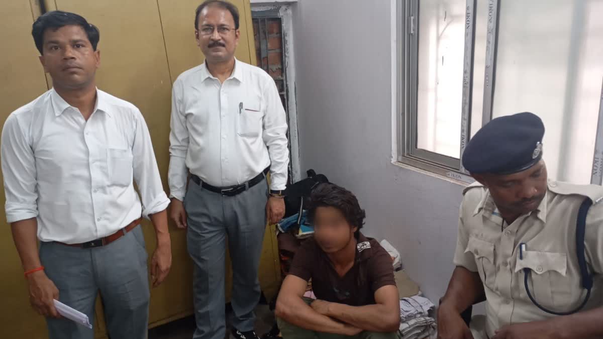 Thief Arrested In Duronto Express