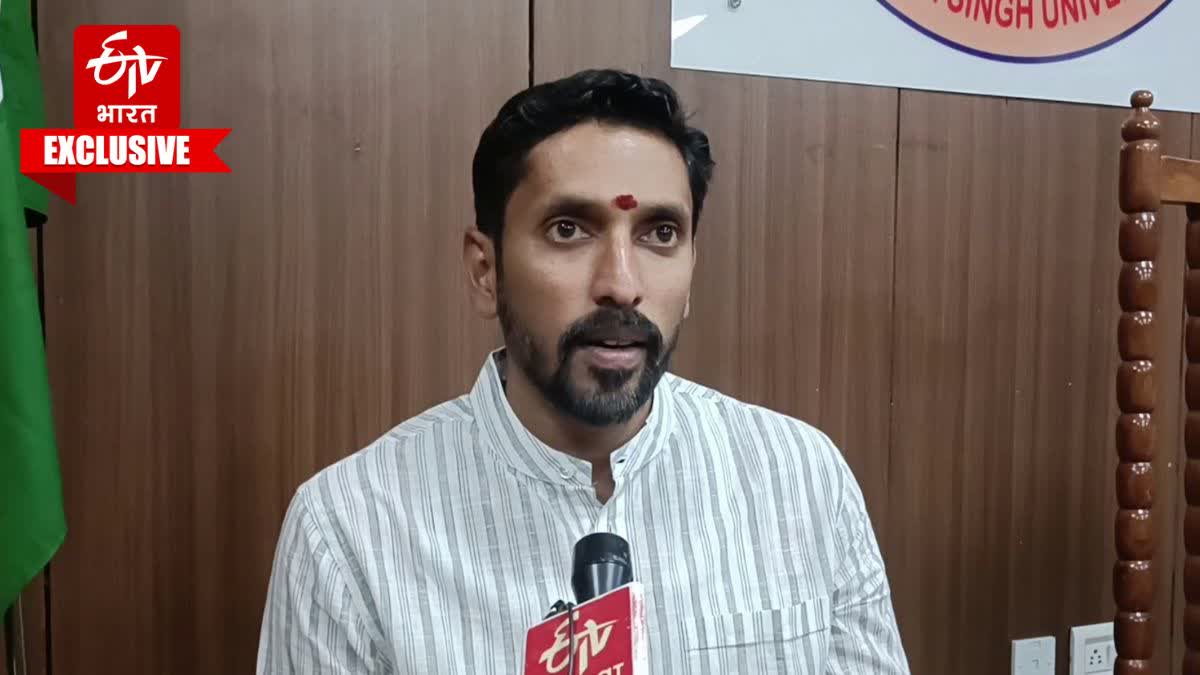 Sculptor Arun Yogiraj