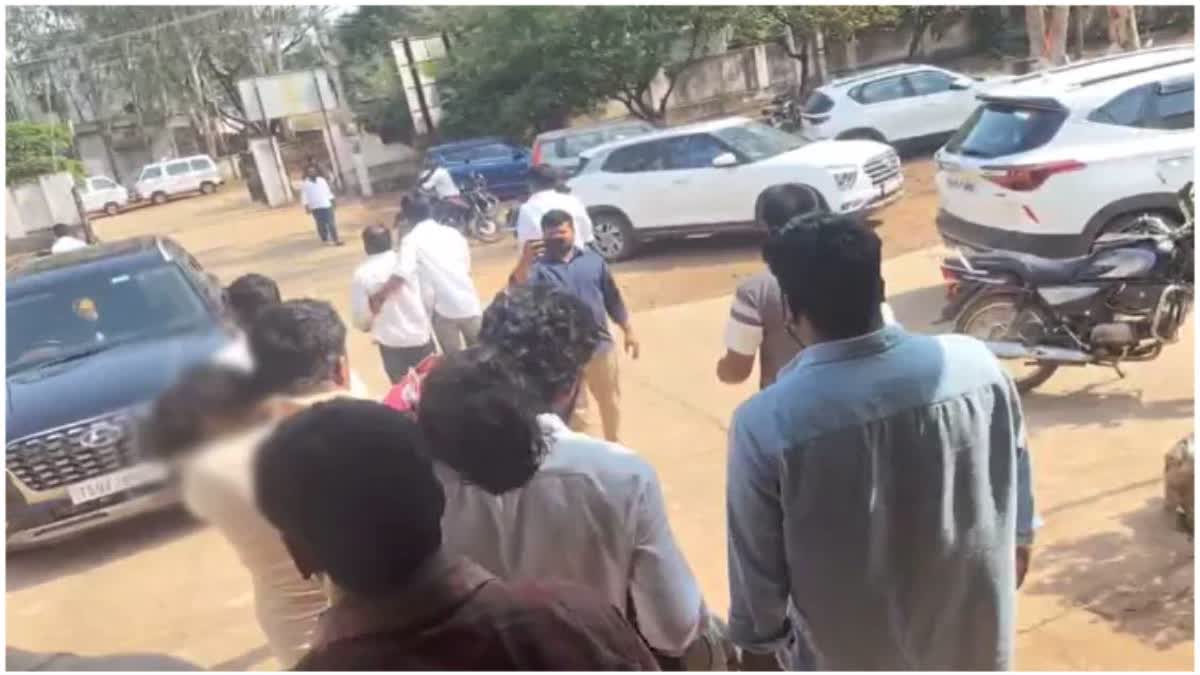 two-children-die-of-suffocation-after-getting-trapped-in-locked-car-in