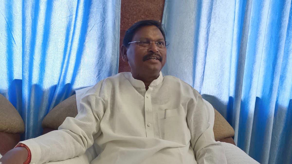 ARJUN MUNDA IN DHAMTARI