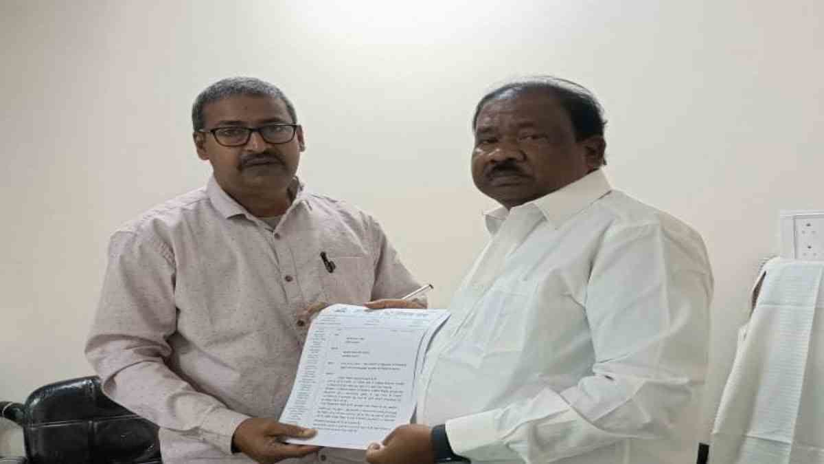 teachers-protest-against-decision-to-merge-pgt-tet-cadre-posts-in-ranchi