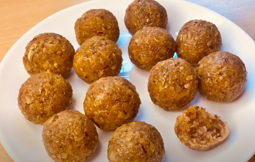 Coconut Jaggery Laddu