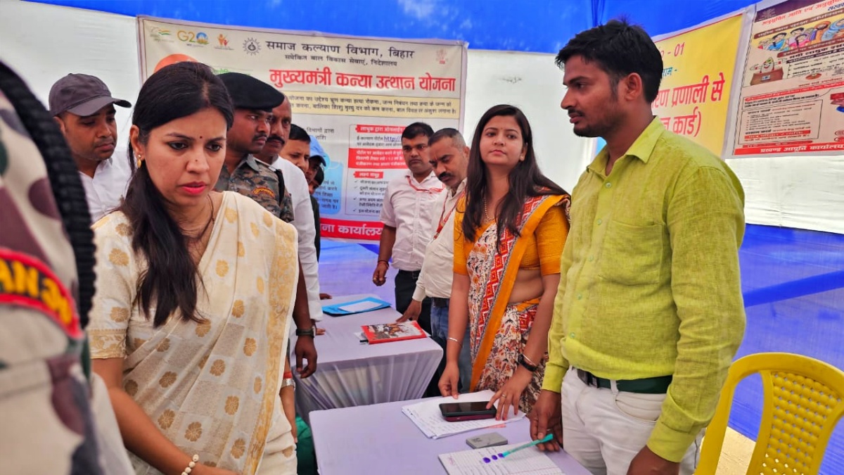 DM Udita Singh in Rohtas
