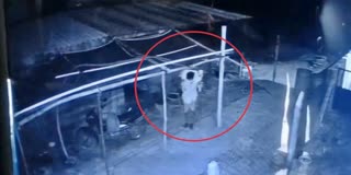 சிசிடிவி காட்சியில் இருந்து எடுக்கப்பட்ட ஸ்கிரீன்ஷாட்