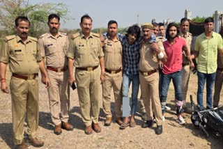 पुलिस और बाइक सवार बदमाशों के बीच मुठभेड़