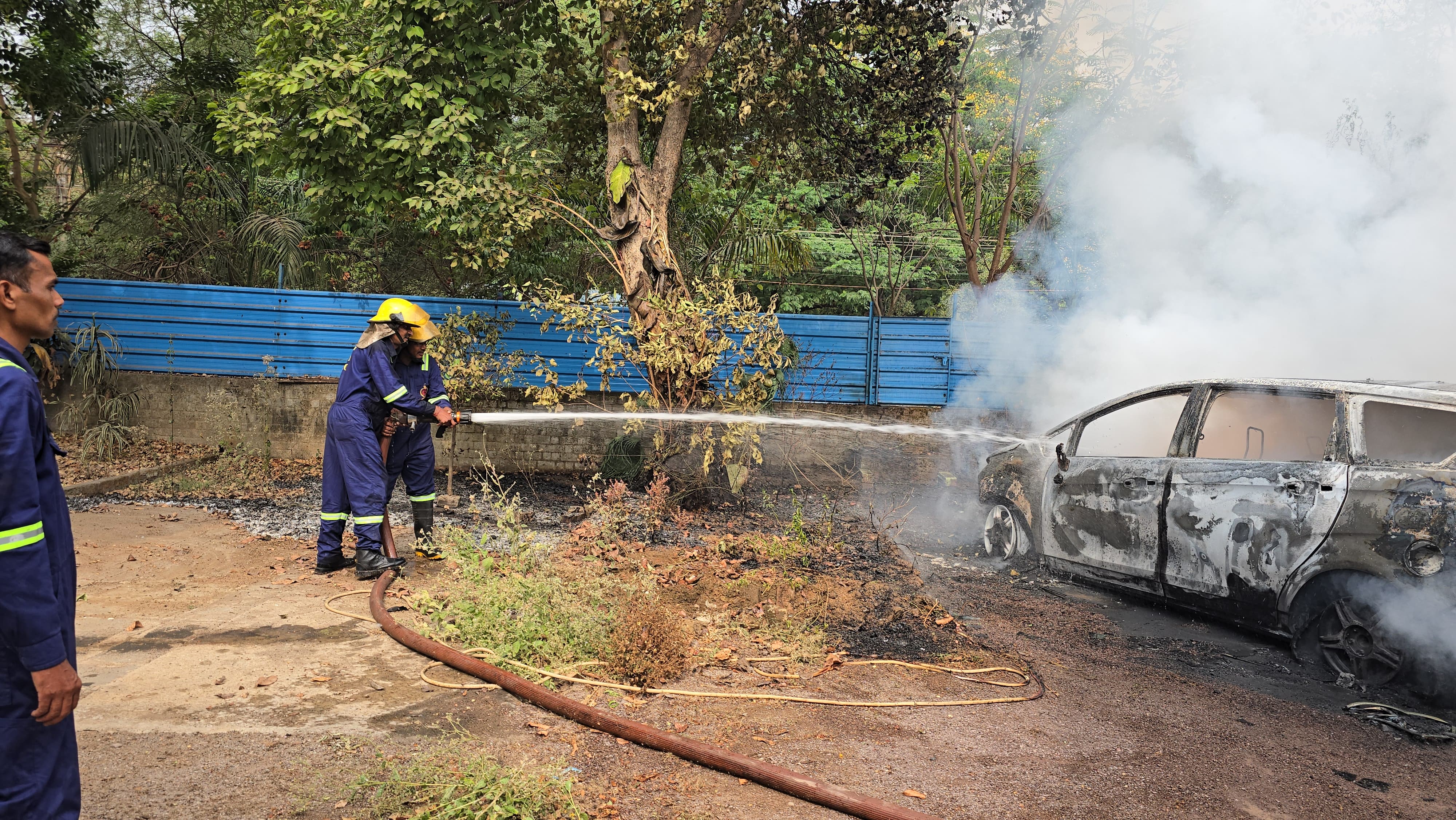 massive fire broke out in vehicle