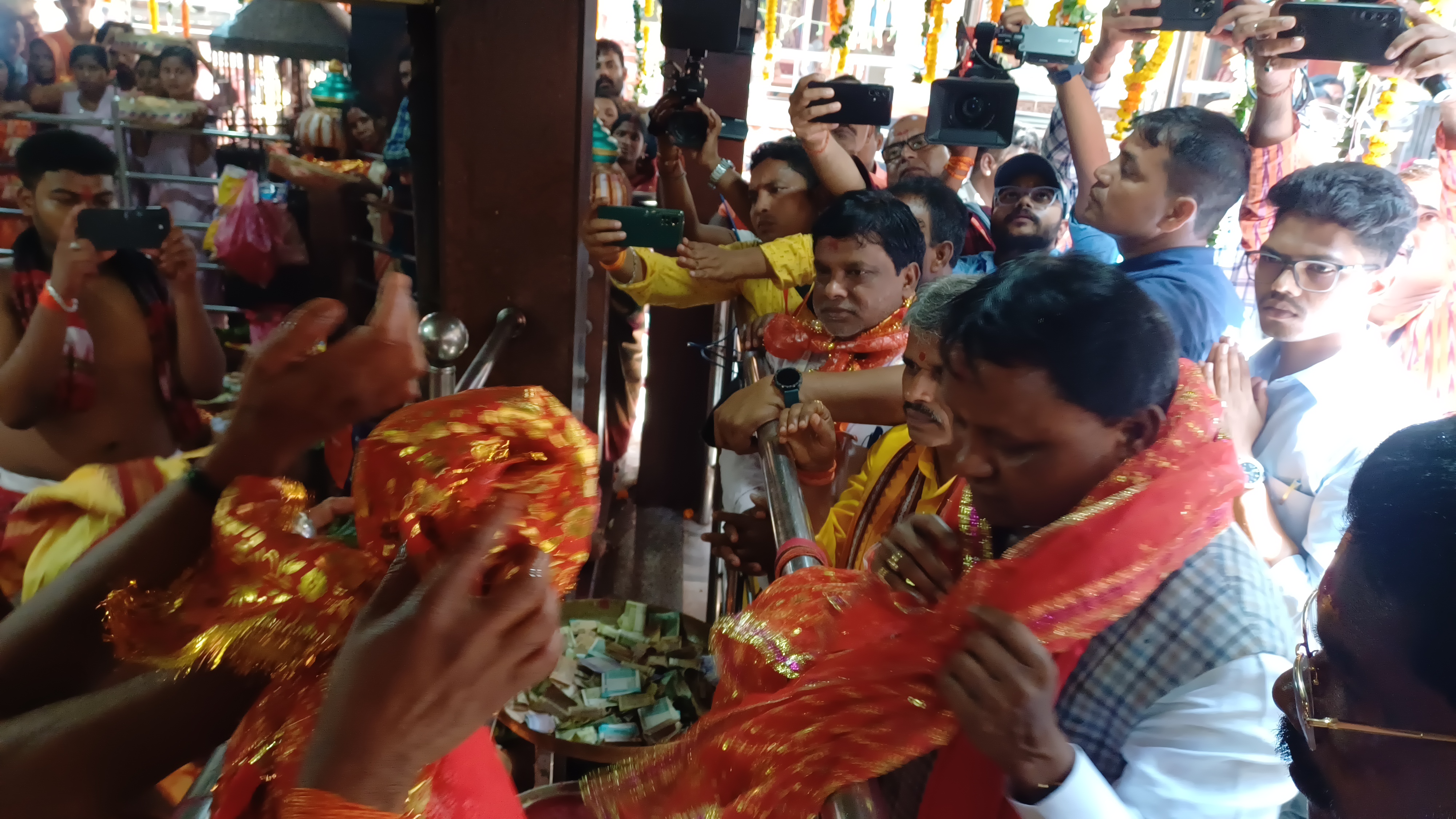 ଘଟଗାଁ ମା' ତାରିଣୀଙ୍କ ପୀଠରେ ମୁଖ୍ୟମନ୍ତ୍ରୀ ମୋହନ ଚରଣ ମାଝୀ