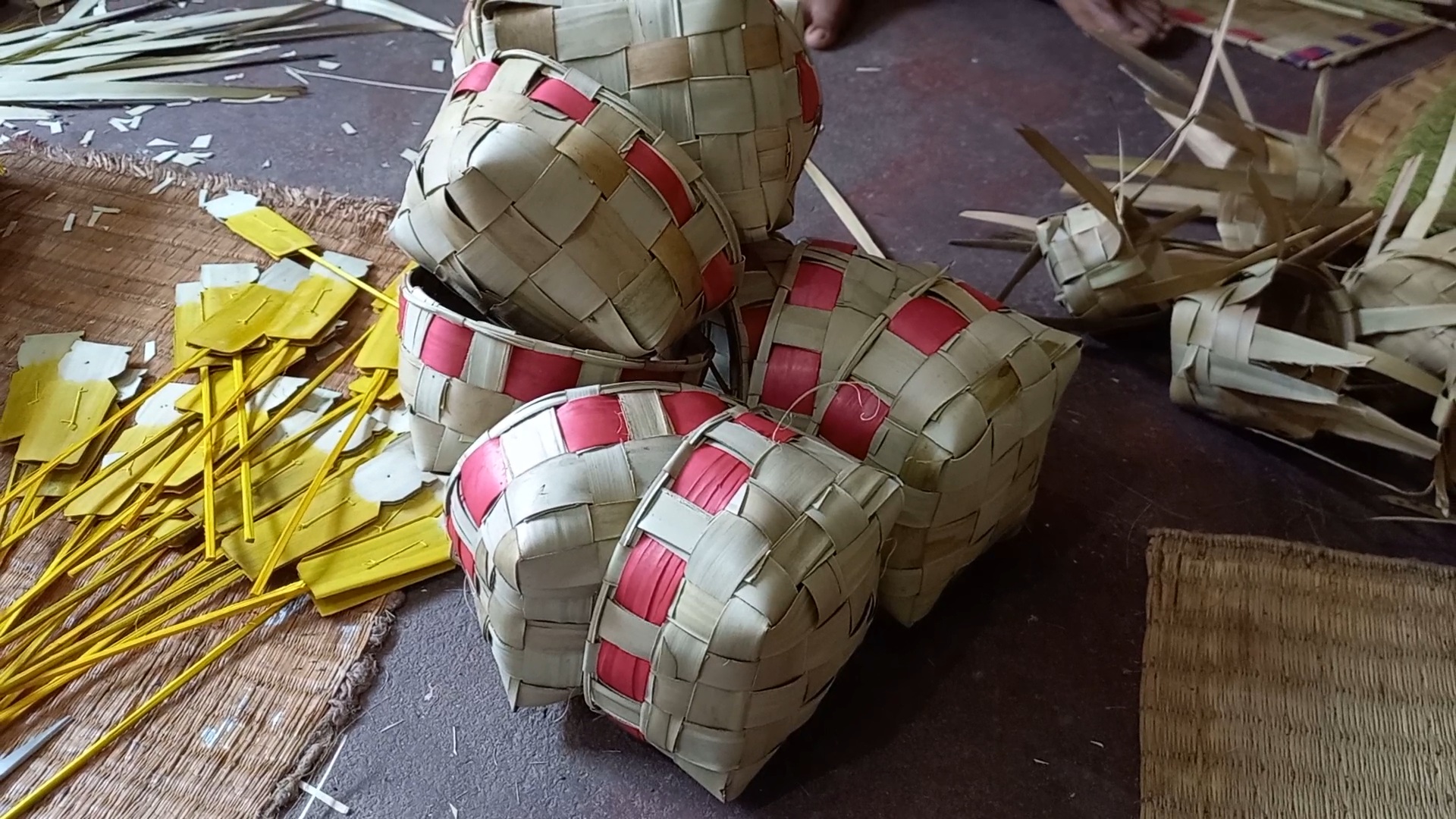 palm leaf craftsmanship