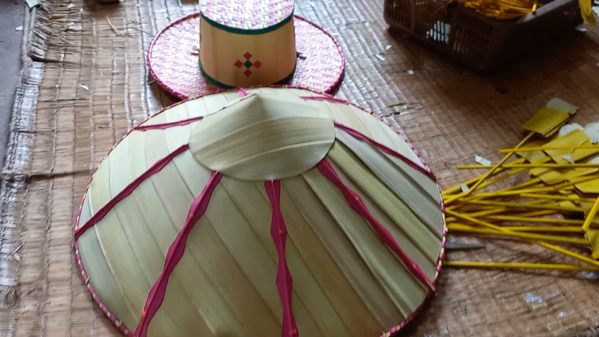 palm leaf craftsmanship