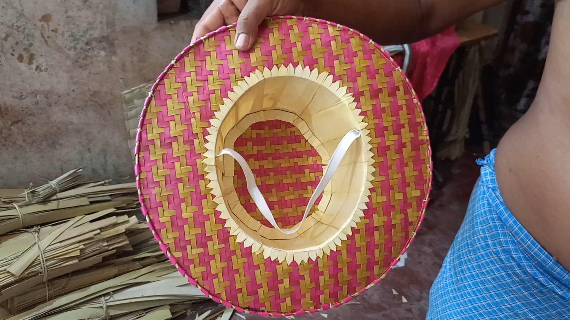 palm leaf craftsmanship