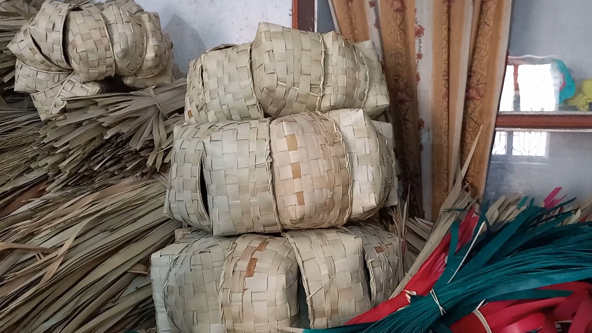 palm leaf craftsmanship