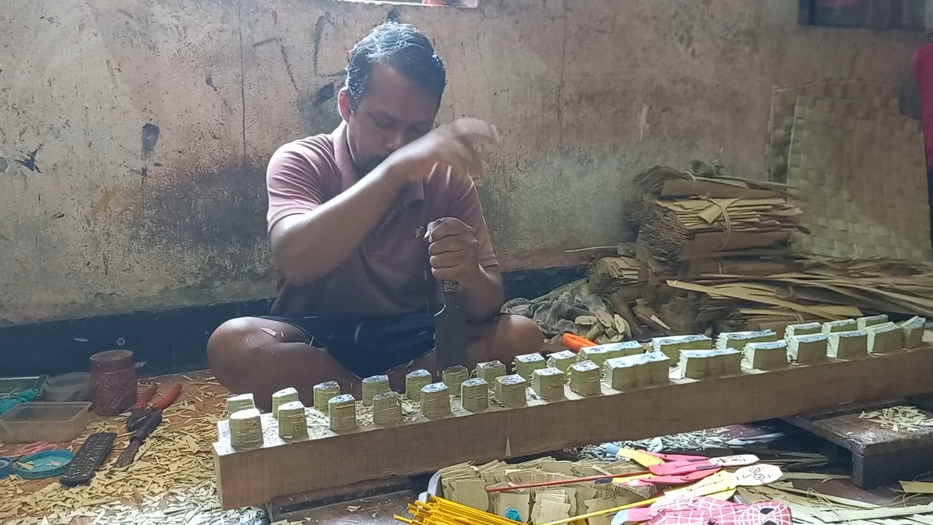 palm leaf craftsmanship
